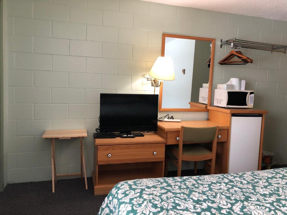 Chimo Motel Cochrane ภายนอก รูปภาพ