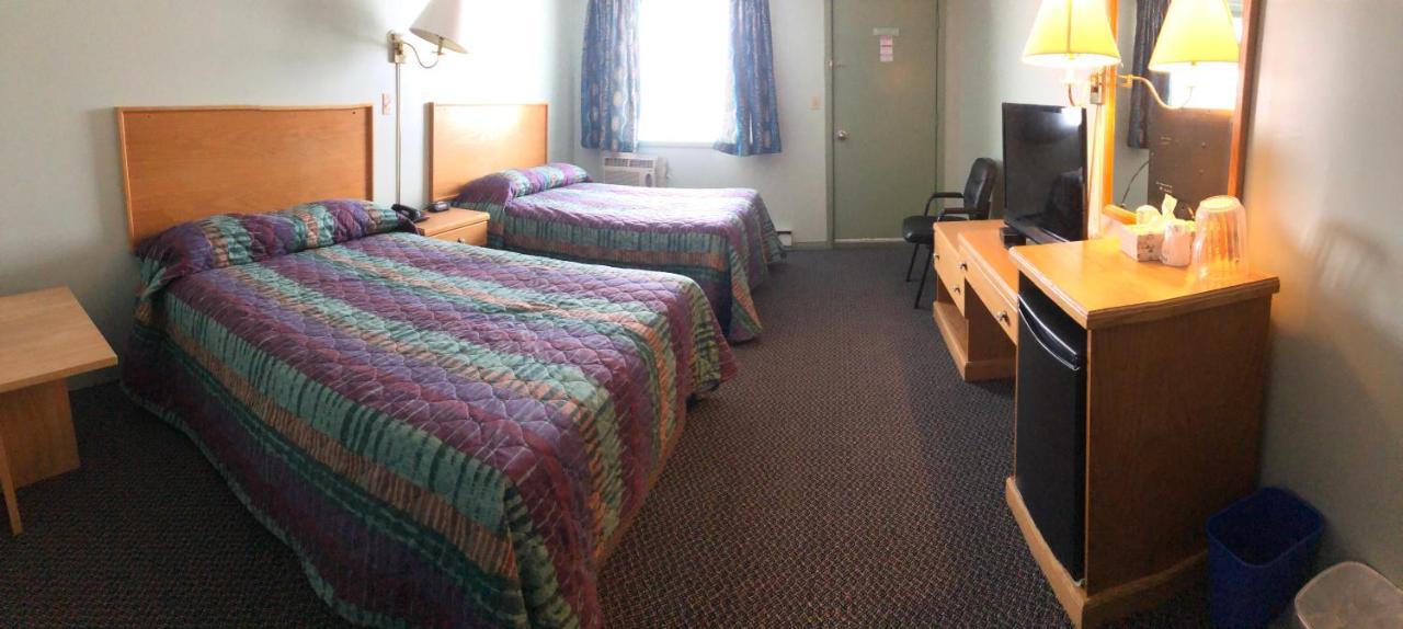 Chimo Motel Cochrane ภายนอก รูปภาพ