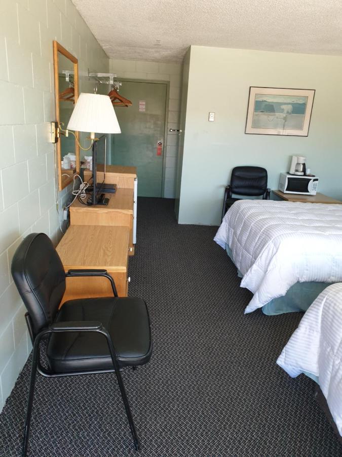 Chimo Motel Cochrane ภายนอก รูปภาพ